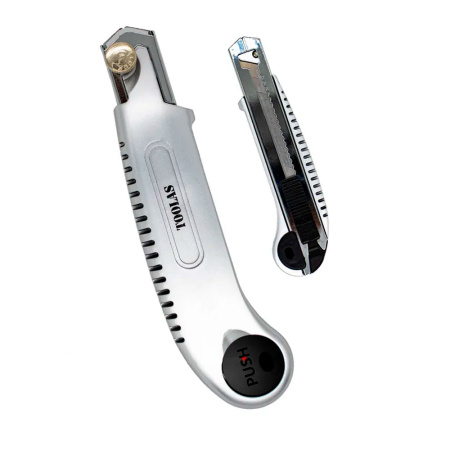 Нож 18мм. с выдвижнымм лезвиями + 4 лезвия (МЕТАЛЛ)  (Toolas)